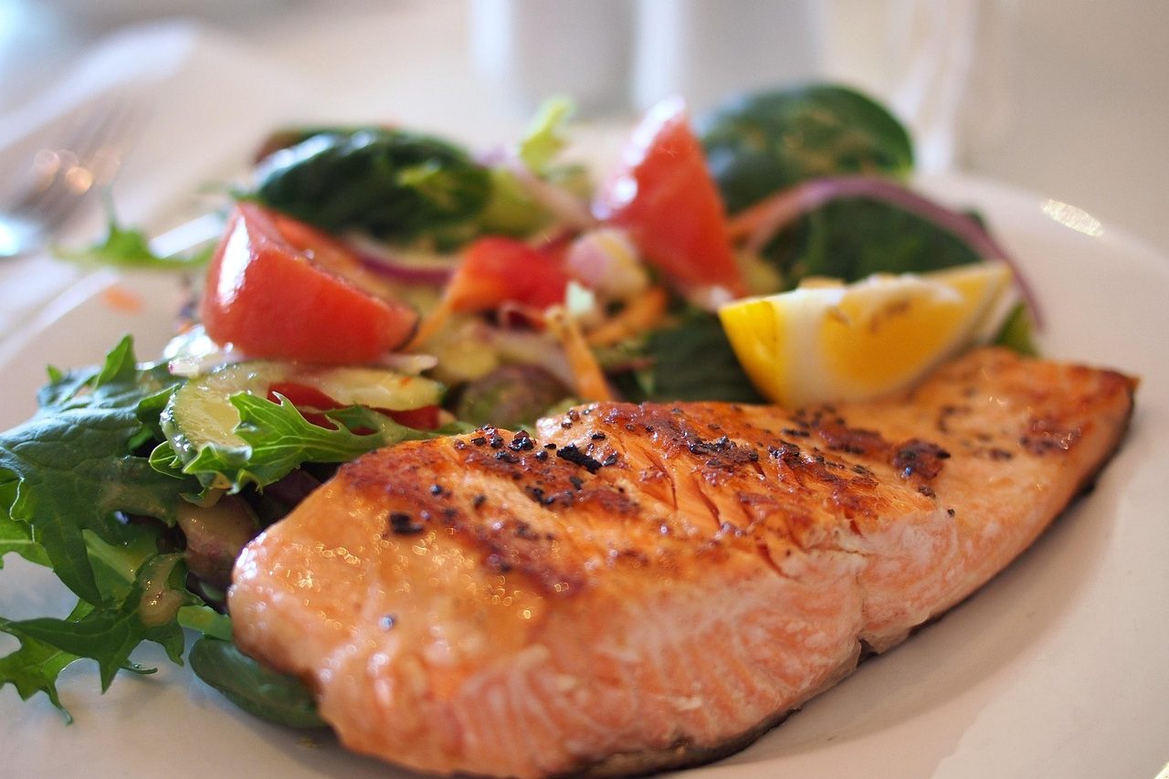 Nutrition et performance sportive : principes et repères